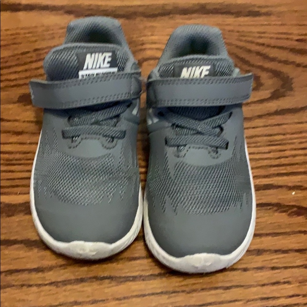 Nike Toddler sneakers size 7